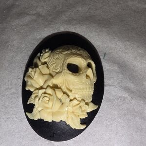 Lolita Skull Endorned with Roses Cameo Mold, Jewelry Making - Resin / Polymer